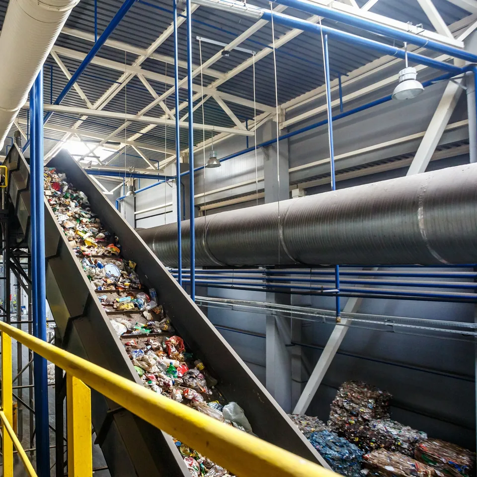 Mixed waste on a sorting conveyor